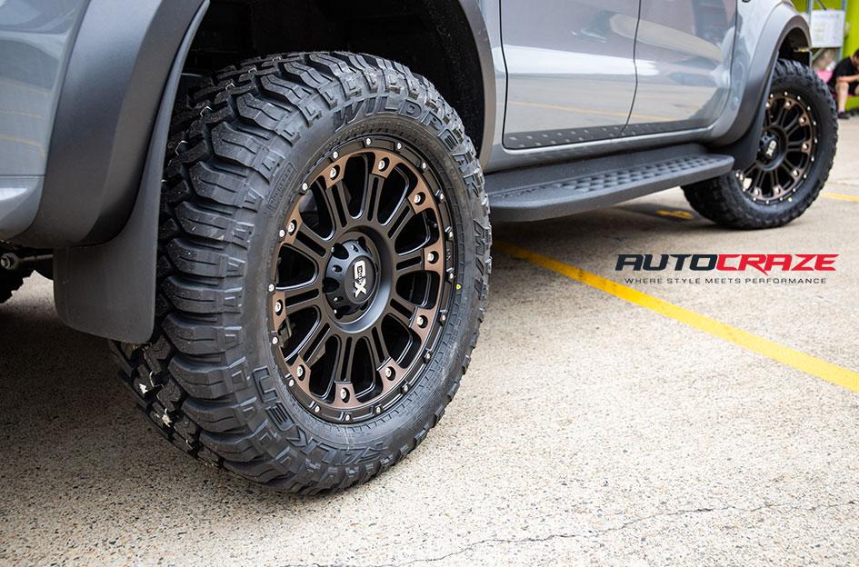 FORD RAPTOR HOSS XD II SATIN BLACK DARK TINT